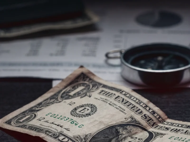 Pinterest: Le dollar US plonge : le &laquo; cauchemar politique &raquo; am&eacute;ricain affole les march&eacute;s