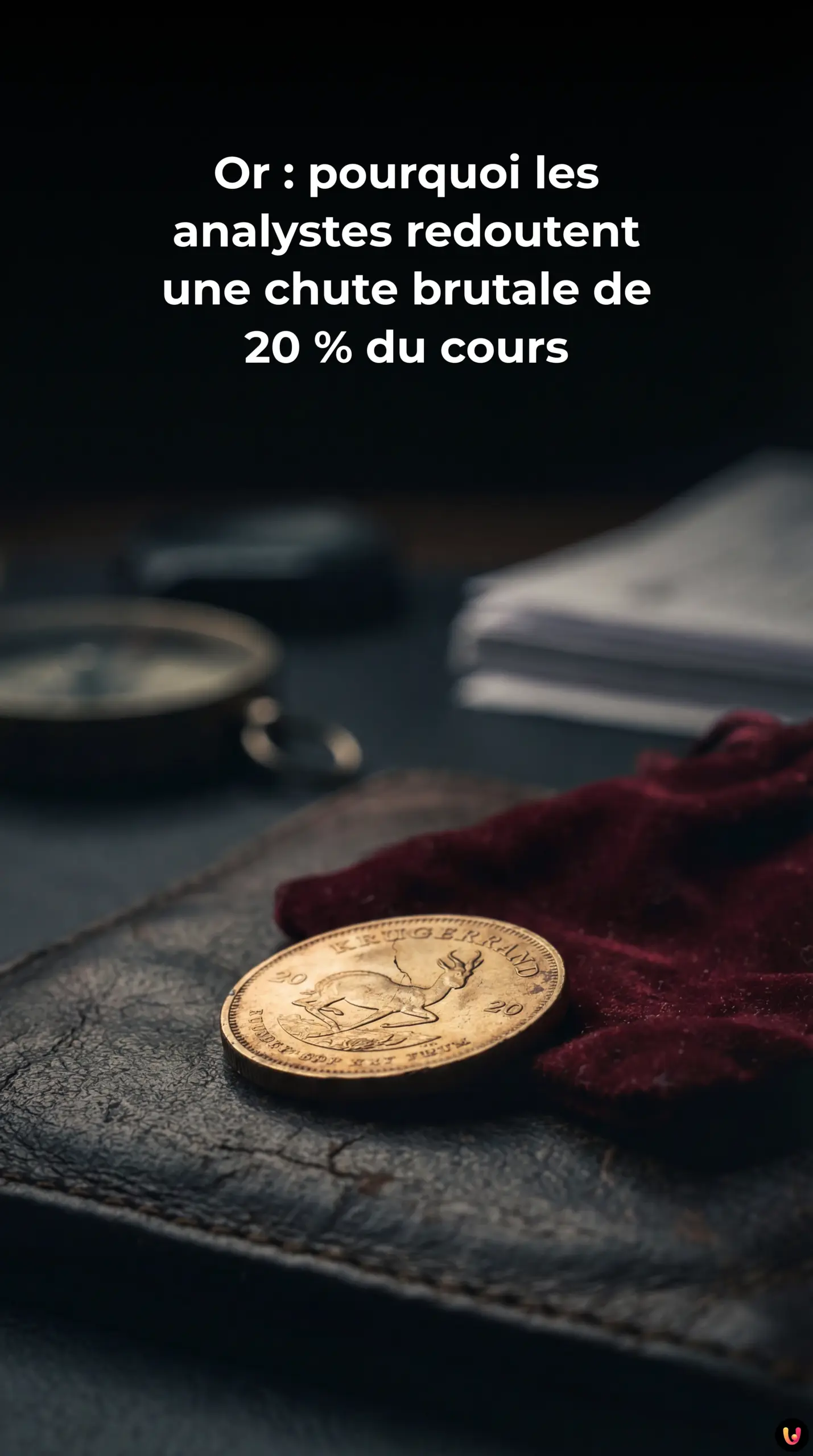 Lingots d'or sur fond de courbe boursière descendante rouge.