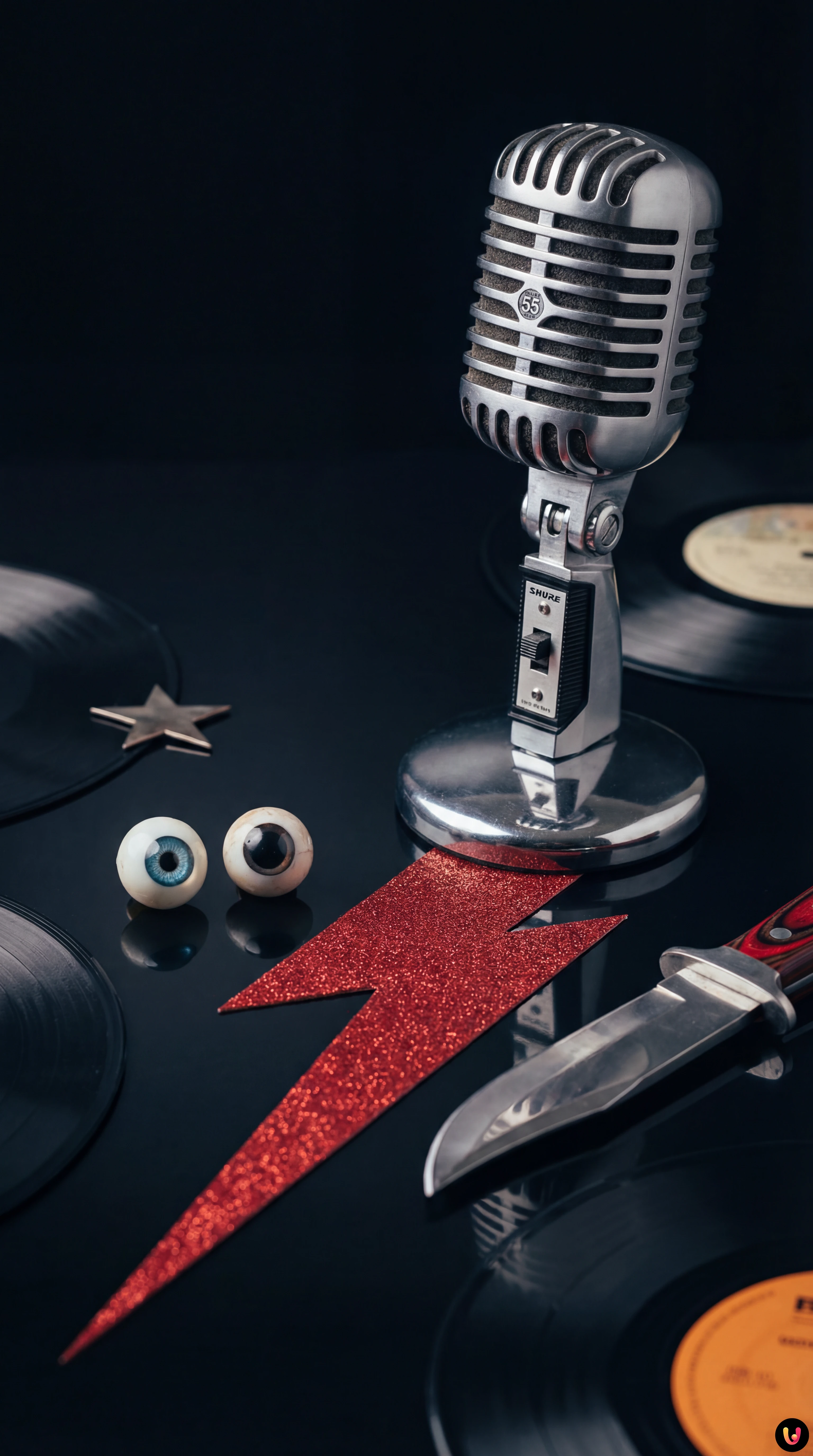 Infografica celebrativa su David Bowie e i segreti del Duca Bianco